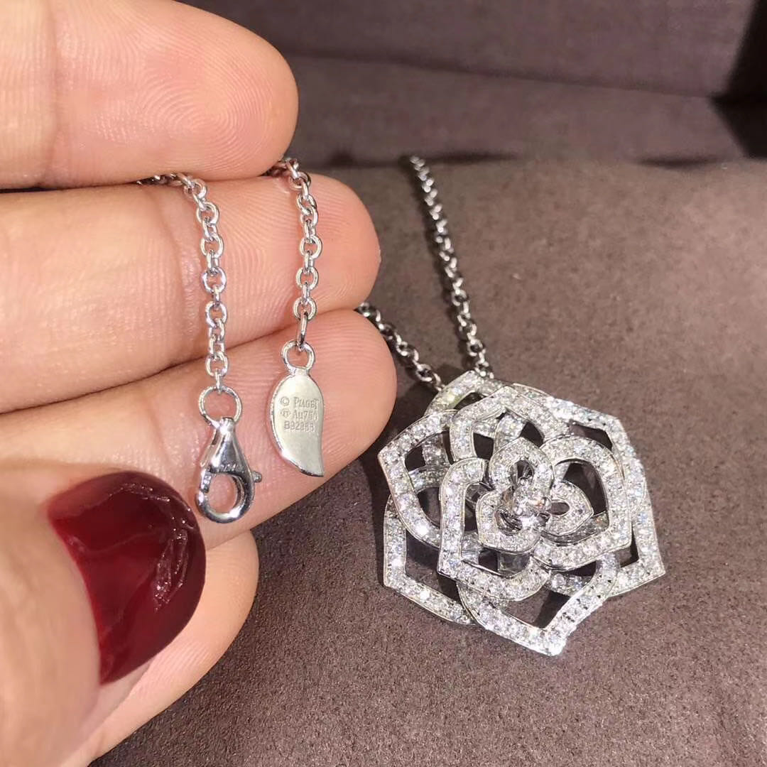 18K White Gold Piaget Diamond Openwork Rose Motif Necklace