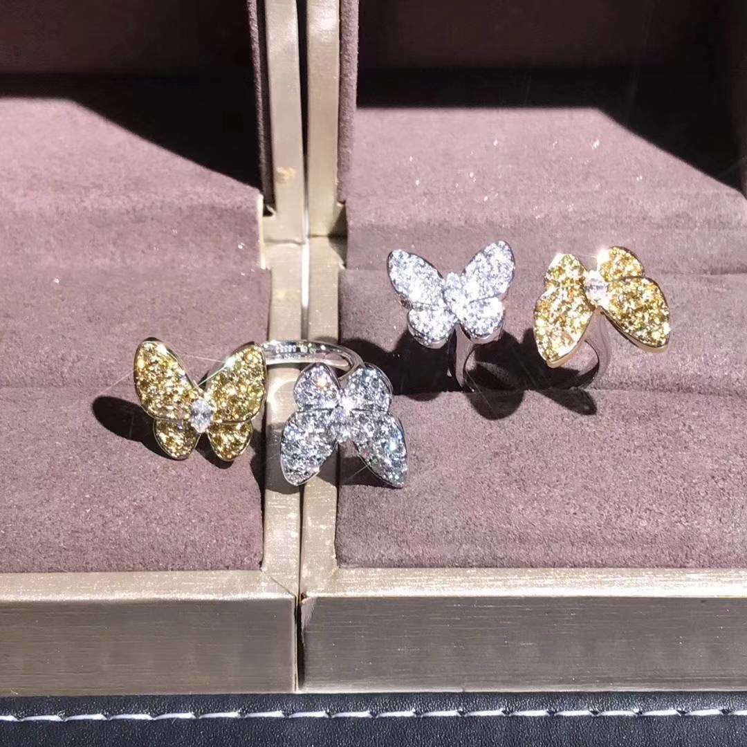 Van Cleef & Arpels Two Butterfly Between the Finger 18K White gold ring with Diamond and Sapphire