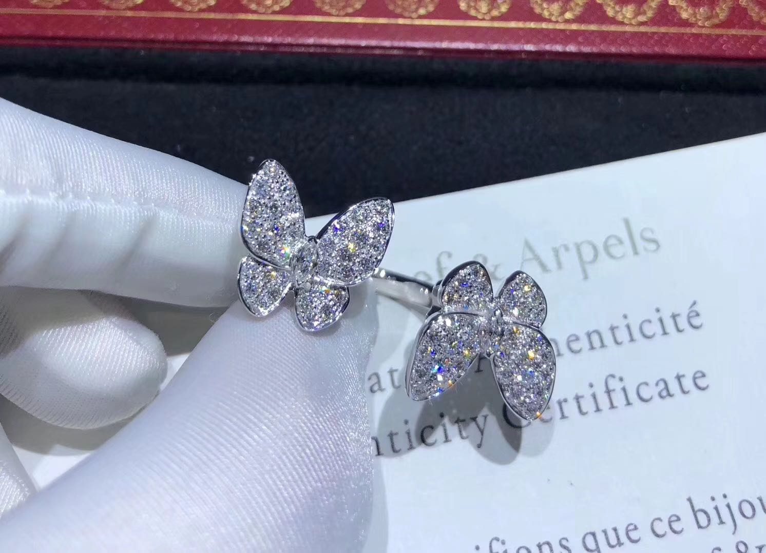 Van Cleef & Arpels 18k White Gold Tow Butterfly Diamond Pave Between the Finger Ring VCARO61900
