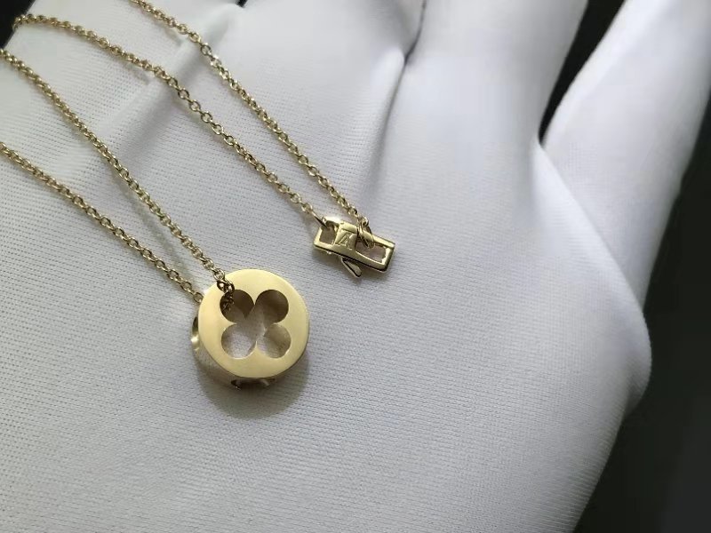 Louis Vuitton Pendantif Empreinte Necklace Clover Q93126 750 Au750 Gold  Ladies M